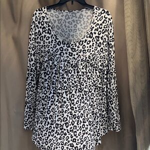 **3 for $15** Source Unknown Black and White Animal Print Baby doll top